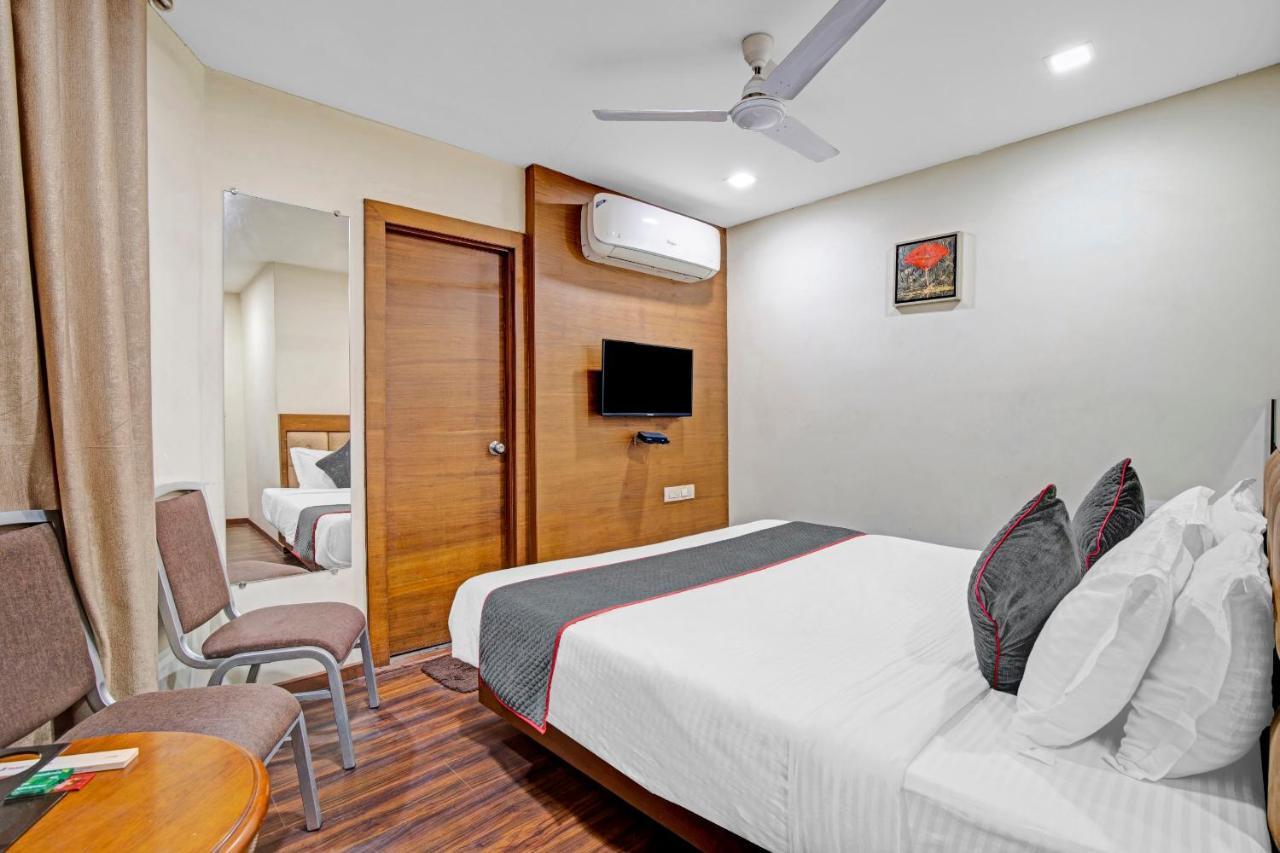 Hotel Navjivan Himatnagar Ngoại thất bức ảnh
