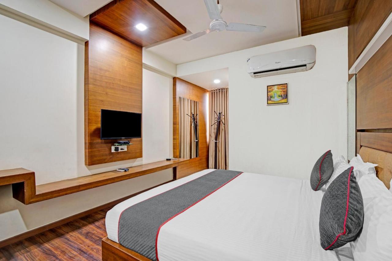 Hotel Navjivan Himatnagar Ngoại thất bức ảnh