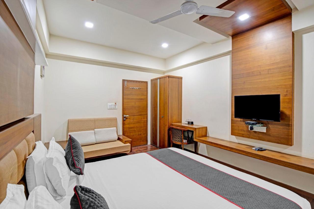 Hotel Navjivan Himatnagar Ngoại thất bức ảnh